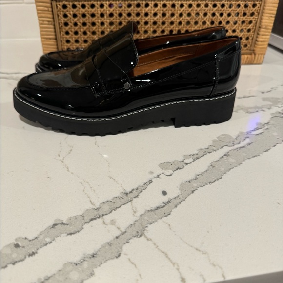 Franco Sarto black patent leather loafers - Picture 4 of 4